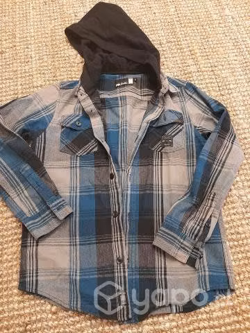 lote de ropa y calzado. Mas de 50 prendas.