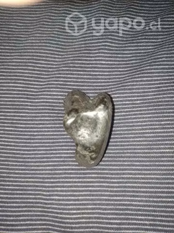 Meteorito octahedrita fina 81grs. Widmanstätten