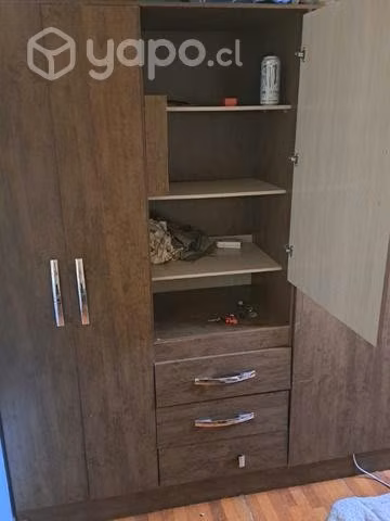Closet con espejo - Imagen 2