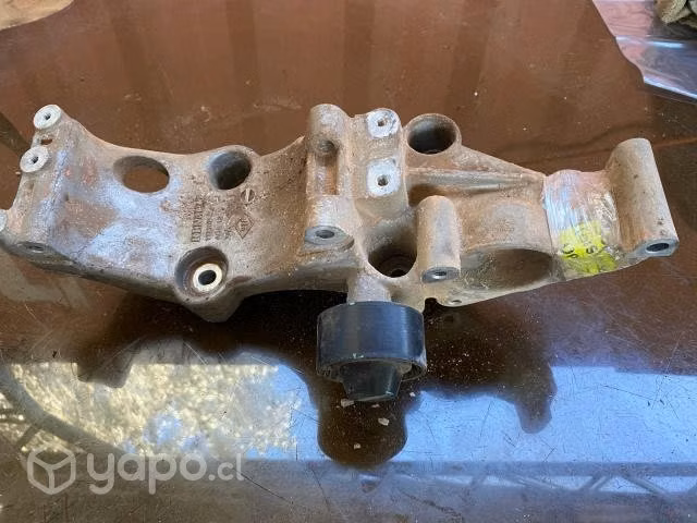 Soporte bomba hidraulica (019) Nissan NP300 2018