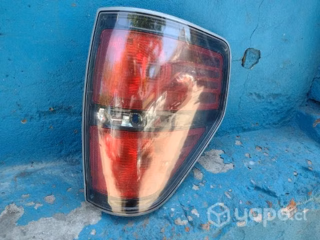Foco trasero der Ford F