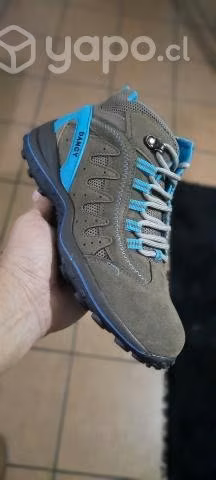 Zapatillas por menos y mayor