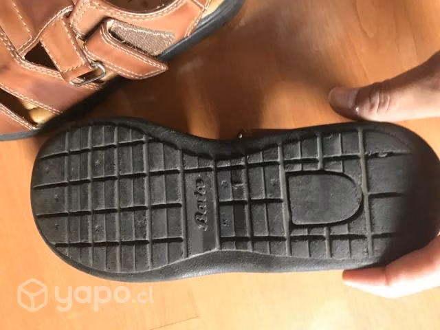 Zapato marca BATA - Imagen 2