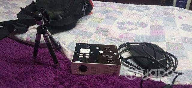 Mini proyector - Imagen 2