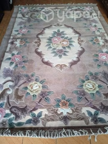 Alfombra persa 3mt x 2 mts casi nueva