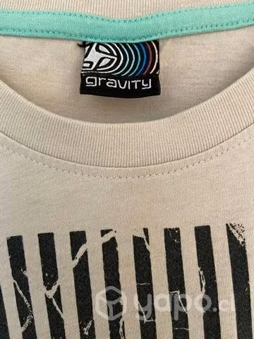 Polera Gravity talla M