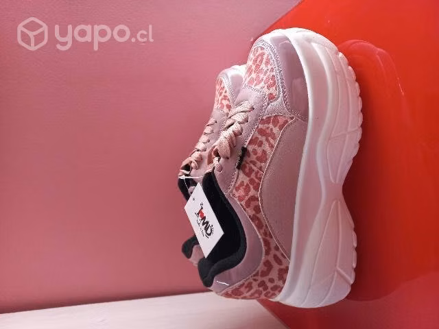 Zapatillas nuevas talla 38 mujer