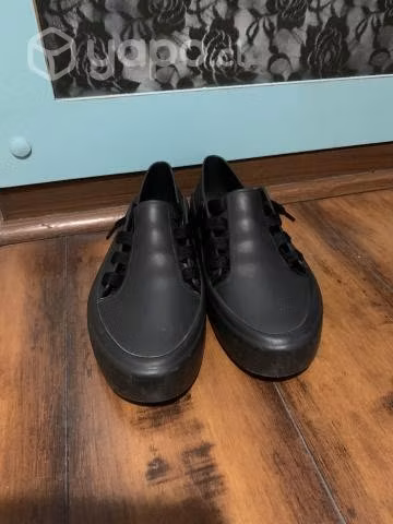Zapatillas negras Melissa 37