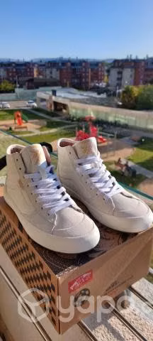 Vans lizzie cloud