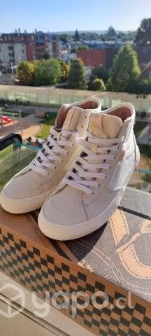 Vans lizzie cloud
