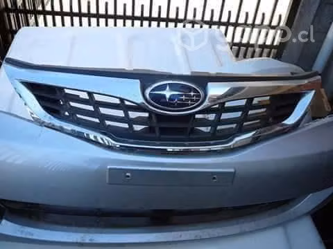 Mascara delantera original Subaru impreza 2012