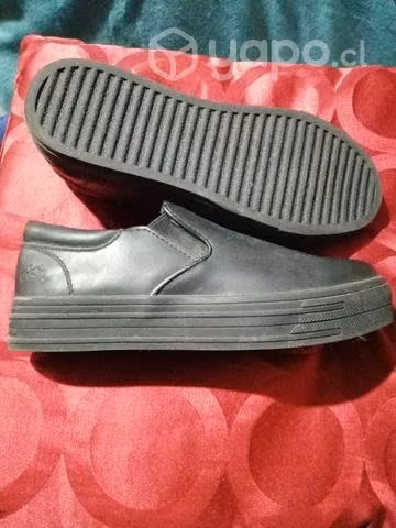 Zapatillas negras