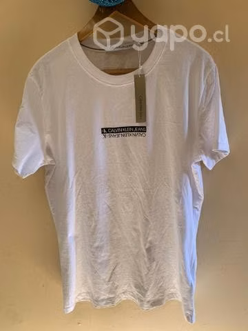 Poleras Calvin Klein y guess - Imagen 2
