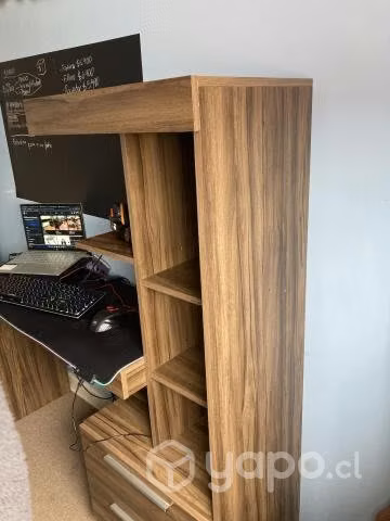 Escritorio de madera