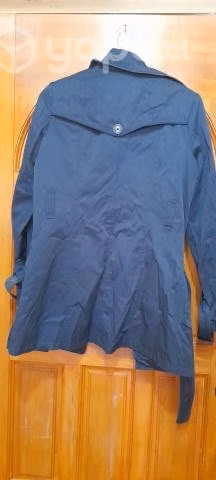 Chaqueta trench basement