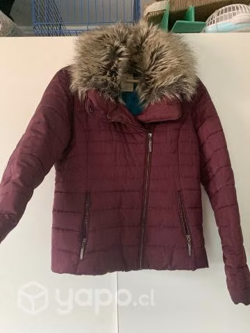 Chaqueta fucsia oscuro muy calientita, poco uso