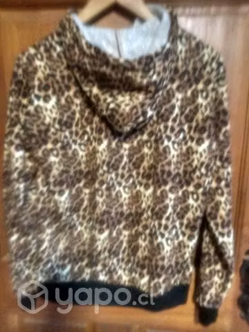 Poleras polerones