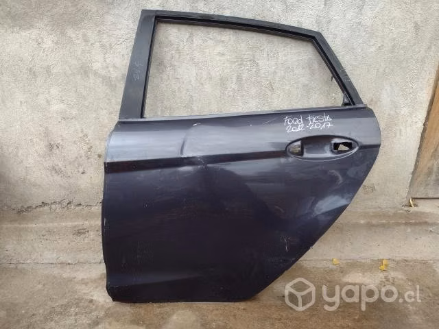 Puerta trasera izq ford fiesta 2012-2017