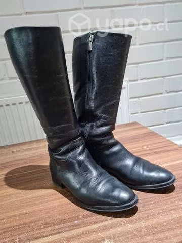 Botas negras - Imagen 2