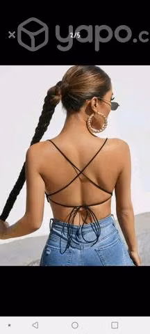 Crop top negro de espalda descubierta - Imagen 3
