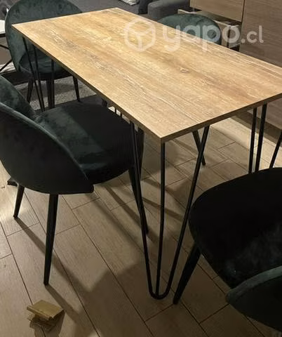 Mesa de comedor sin sillas solo mesa