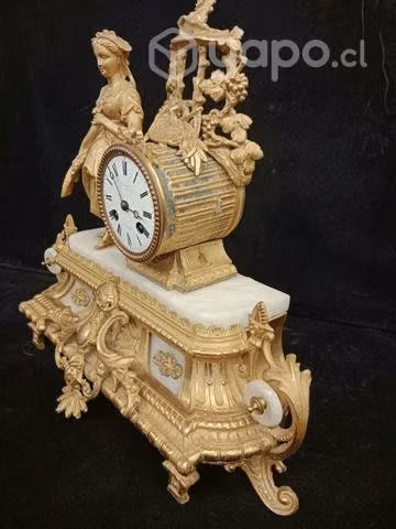 Reloj de sobremesa de bronce ormolu