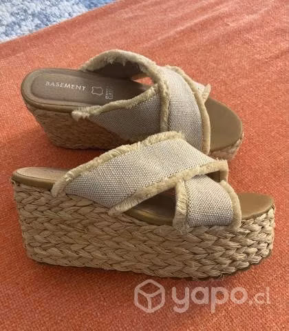 Lindas sandalias