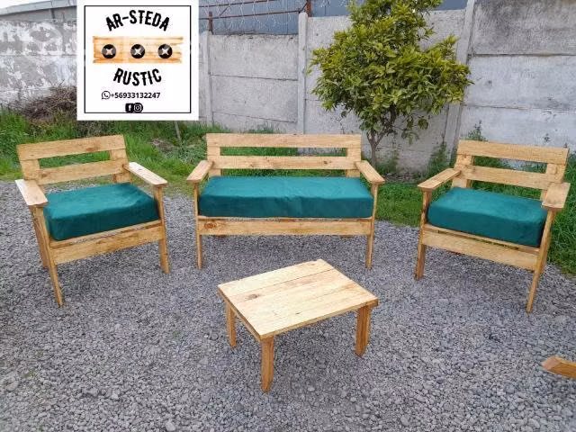 Terrazas madera de pino seca y sepillada