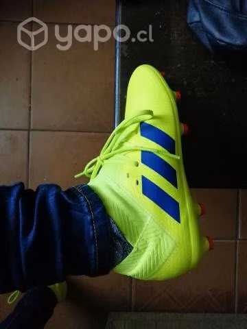 Zapato de fútbol