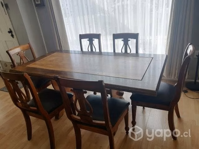 Mesa de lenga más su seis sillas de cuerina - Imagen 2