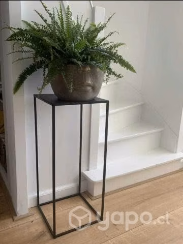 3 Mesas pedestal exhibidor decoración York acero