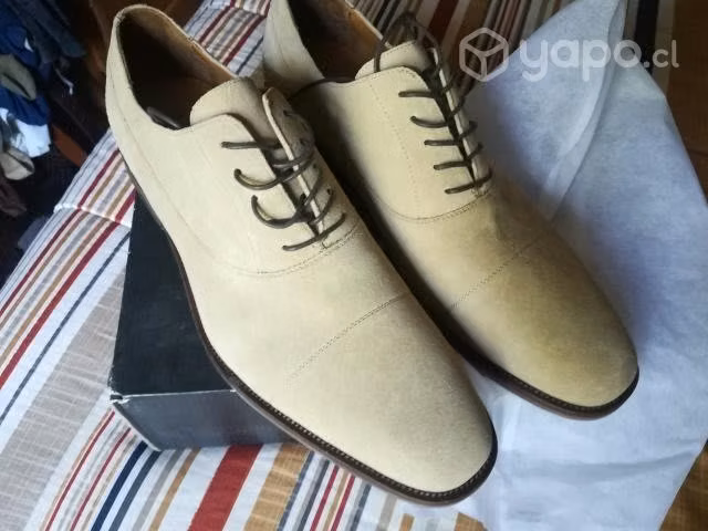 Zapatos Aldo, numero 43.