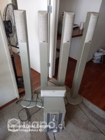 Sistema home cinema akai 5.1