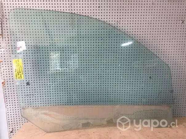 Vidrio puerta delantera derecha Dodge Dakota 2012