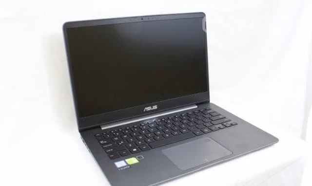 Computador asus I7 zenbook UX430UN