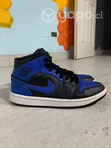 Jordan 1 Mid