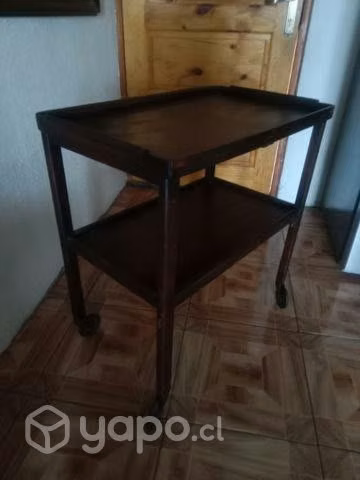 Antigua mesa de arrimo