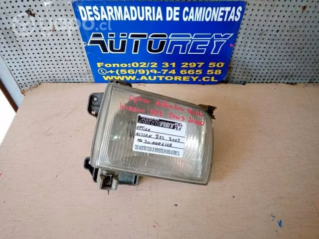 Optico delantero derecho Nissan Terrano D22 2003