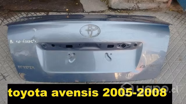 Tapa maleta toyota avensis 2005-2008