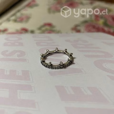 Anillo de plata corona estilo Pandora