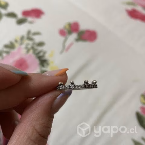 Anillo de plata corona estilo Pandora