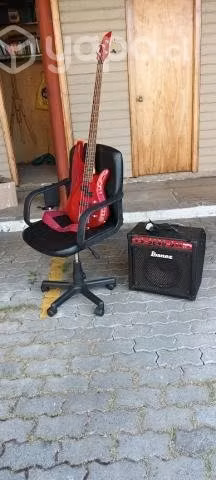 Bajo Washburn 4 cuerdas, más equipo Ibanez