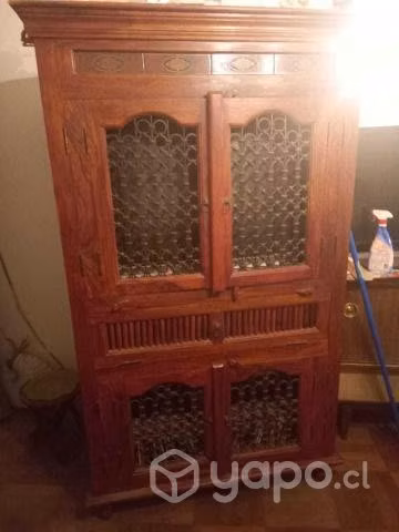 Mueble madera árabe en buen estado