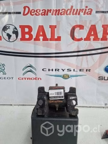 Base de motor izquierda np300