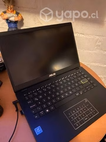 Laptop Asus E410MA