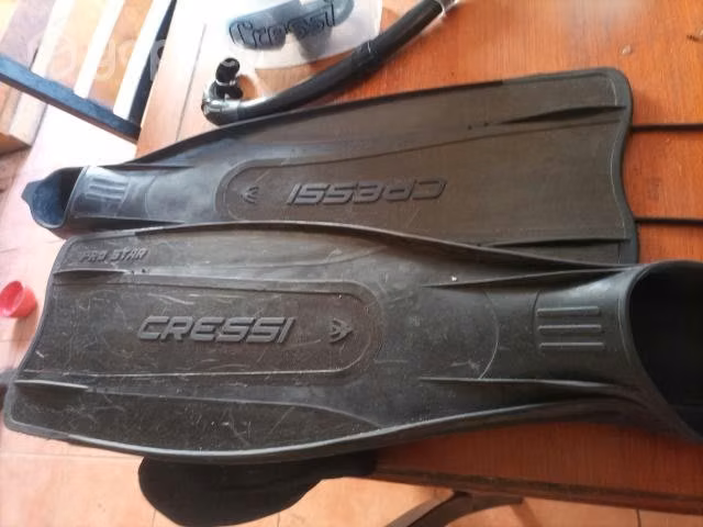 Aletas de buceo talla 43/44/ marca Cressi