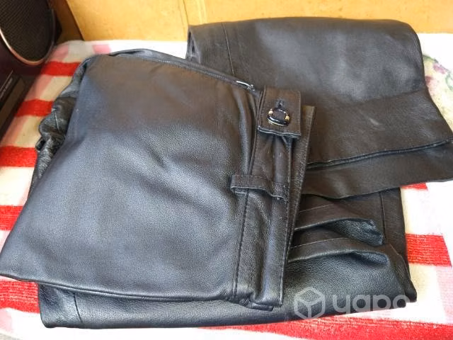 Pantalón de cuero dama talla S_M