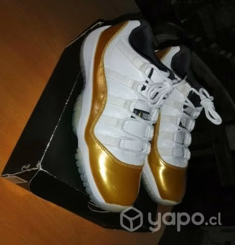 Air Jordan 11 Retro low "closing ceremony"