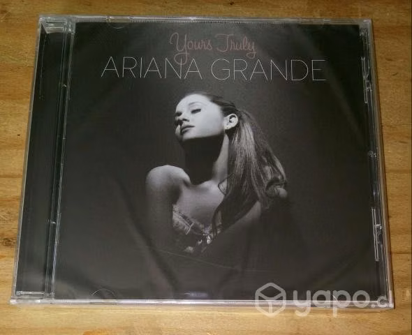 Ariana Grande - Yours Truly "2013" 12 Canciones Nu