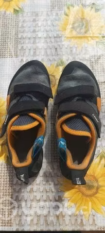 Zapatillas de escalada marca SCARPA número 41 1/2 - Imagen 4